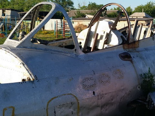 �������